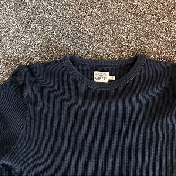 Mens Faherty Surplus Waffle Crew Pullover - Picture 2 of 4